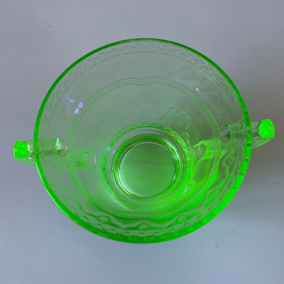 Vintage Uranium Glass Sugar Bowl: Spode Pattern, Glowing Depression Glass - Picture 3 of 10